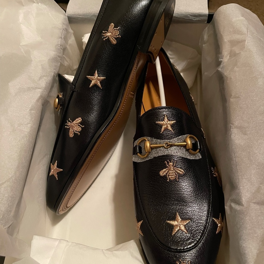 Gucci Jordaan embroidered leather loafer womens